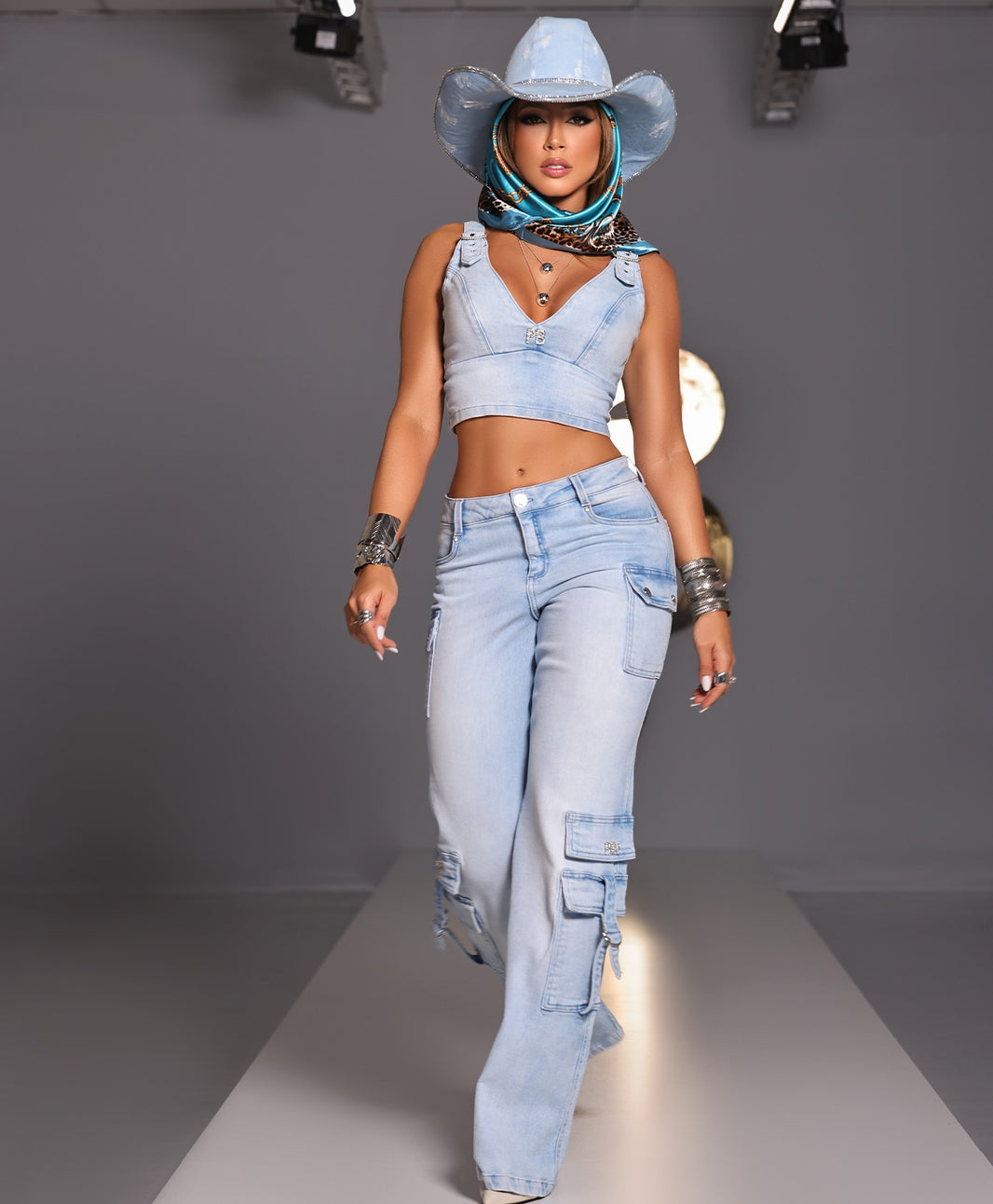Calça Cargo Feminina Pit Bull Jeans Azul Claro