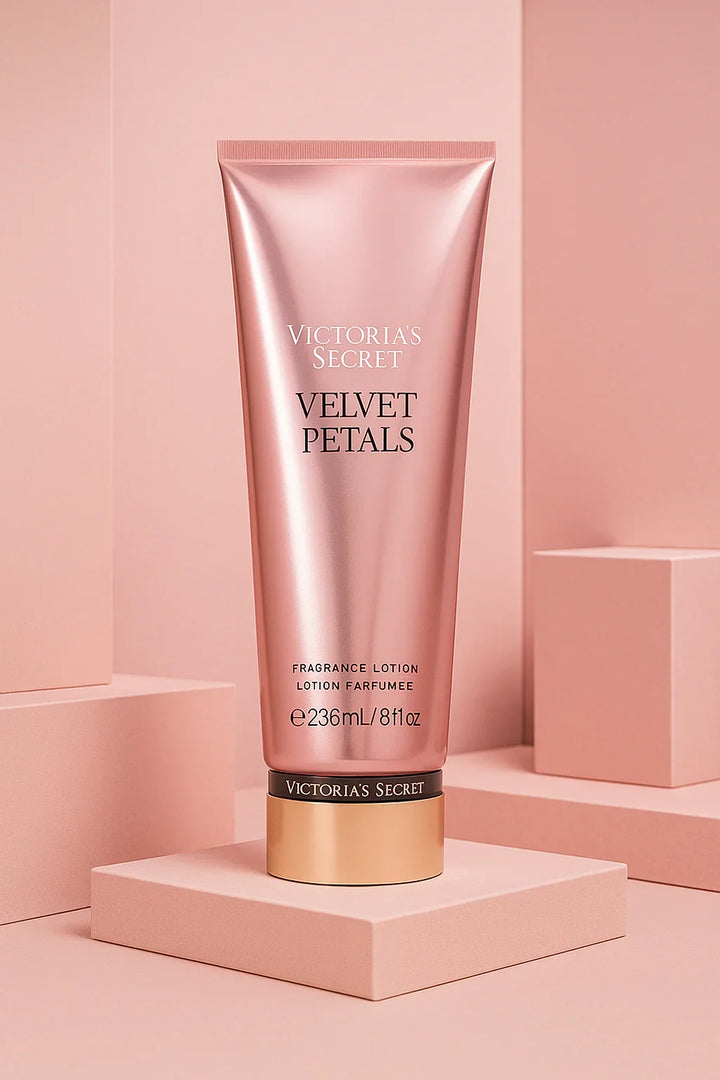 Loção Hidratante Perfumada Victoria’s Secret Velvet Petals – 236 mL