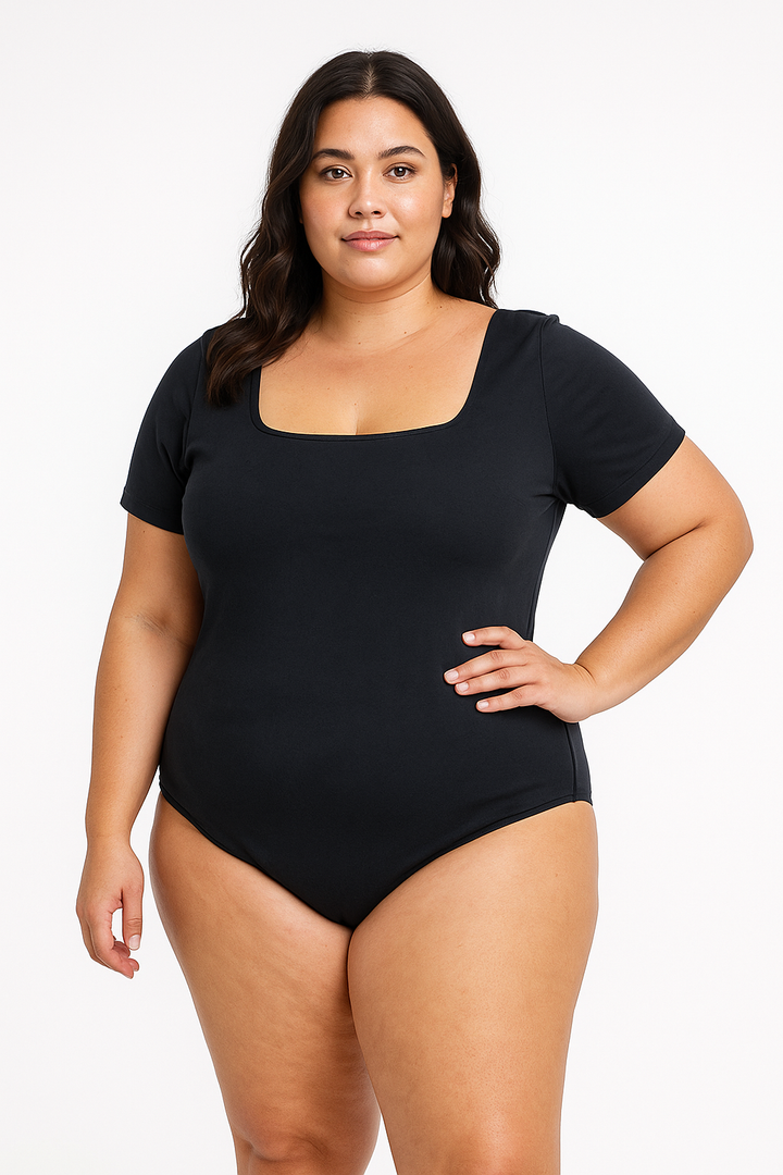Body Decote Quadrado Manga Curta Plus Size Fofofinha