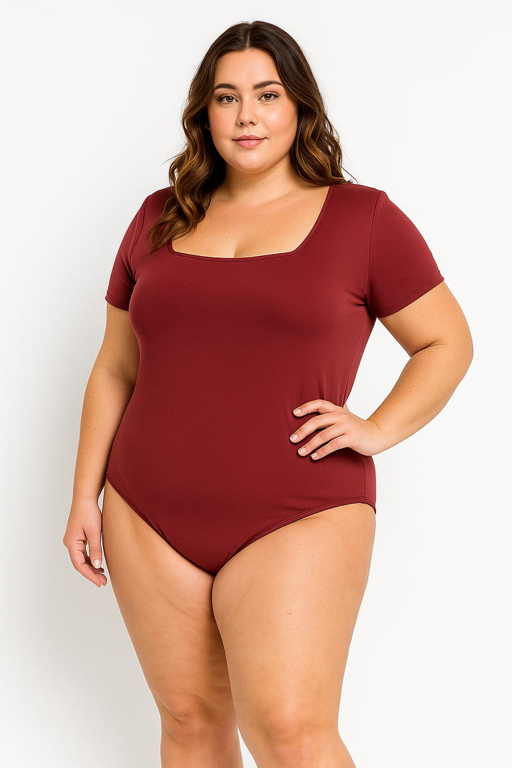 Body Decote Quadrado Manga Curta Plus Size Fofofinha