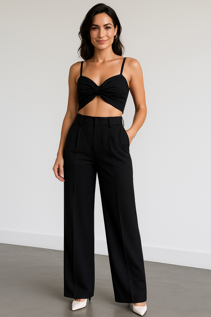 Conjunto com Cropped Torcido e Calça Pantalona Alfaiataria