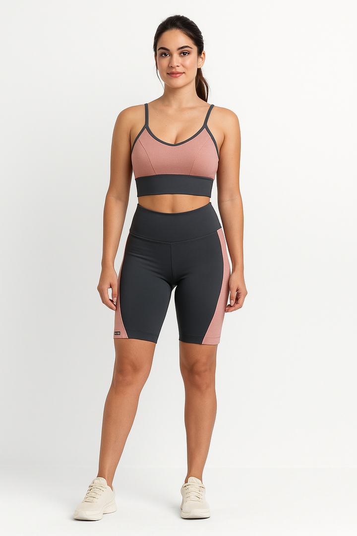 Conjunto Esportivo Shorts com Top Leon