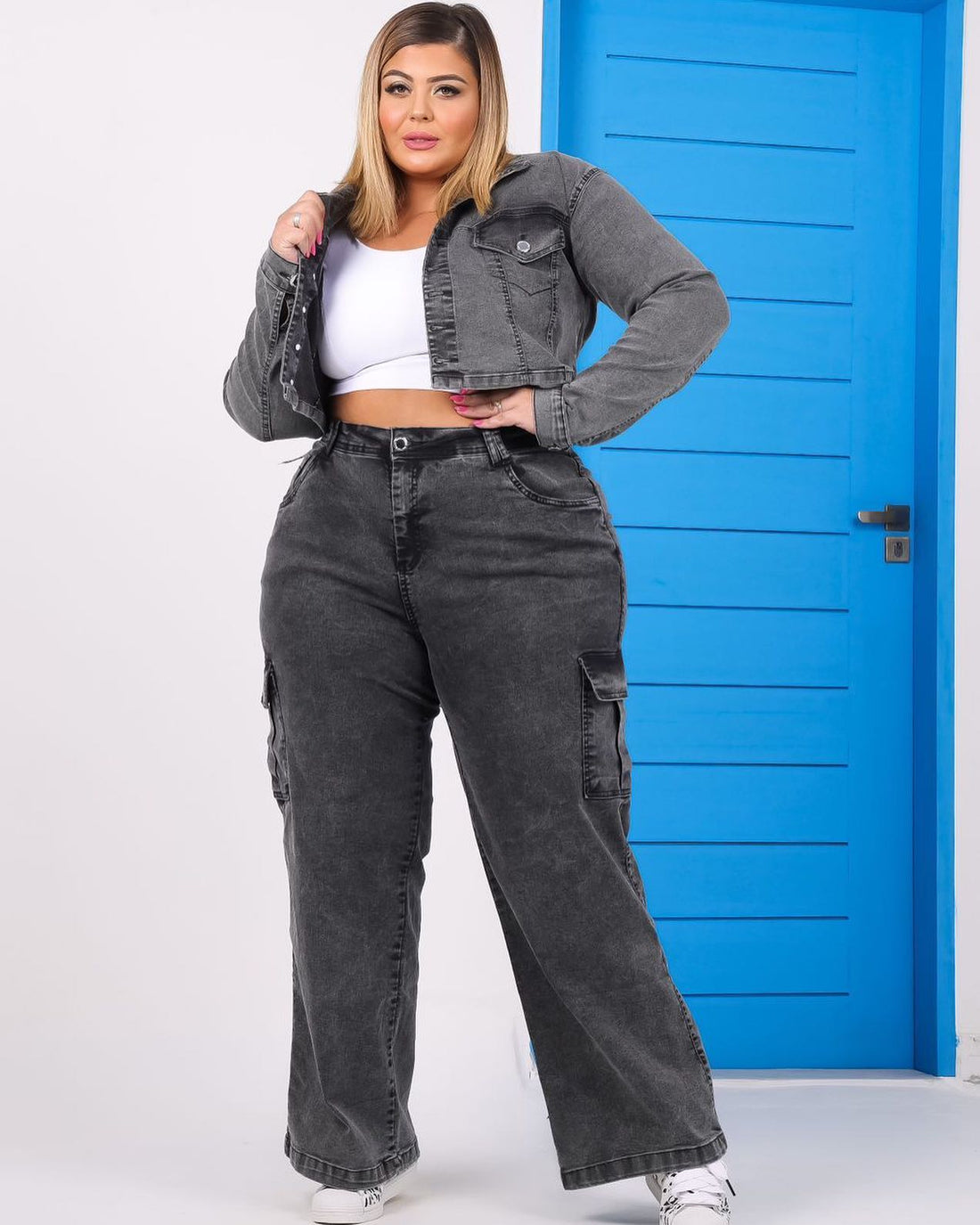 Jaqueta Jeans Cropped Preta Plus Size Fofofinha