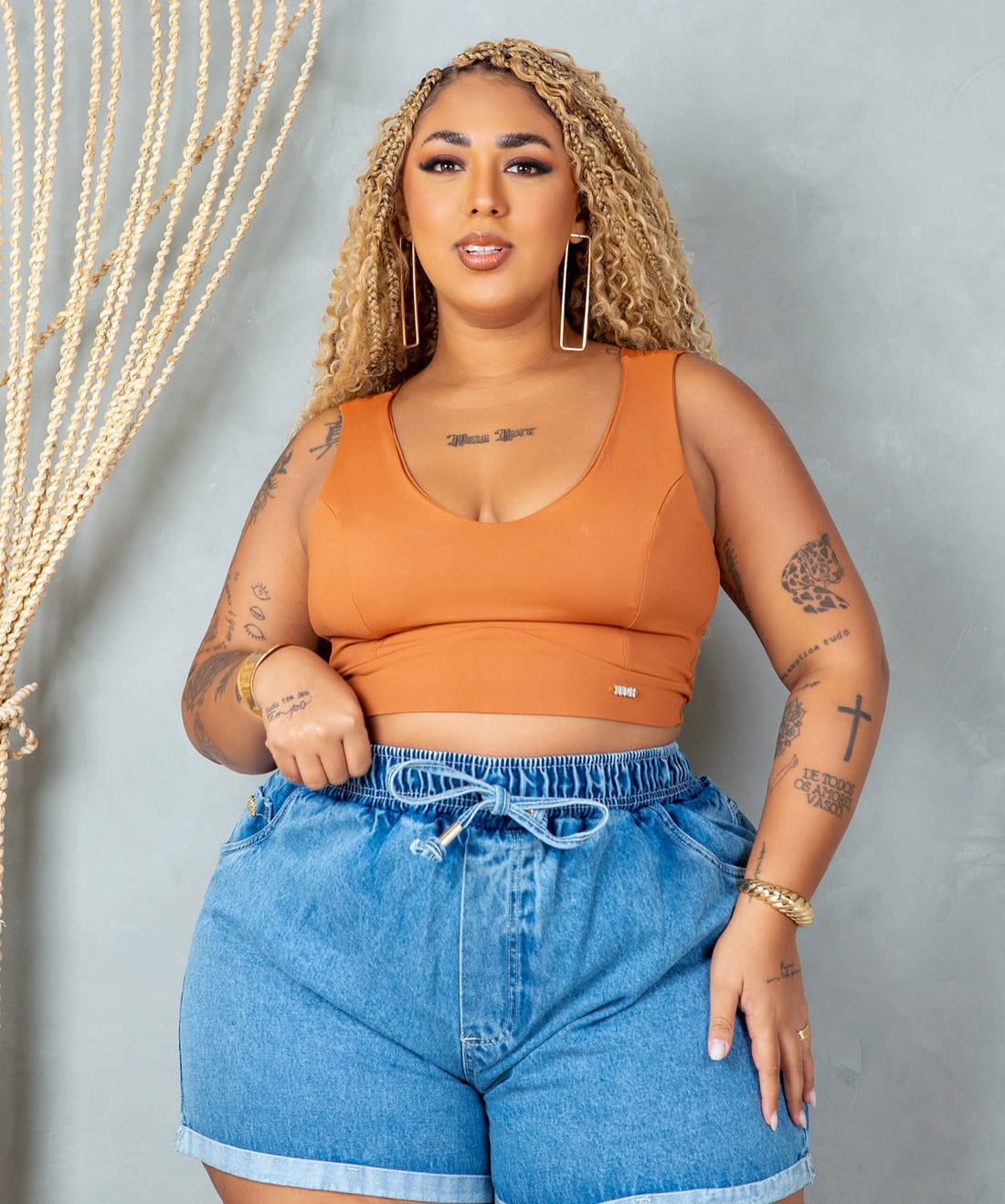 Cropped Básico Decote Redondo Plus Size Fofofinha