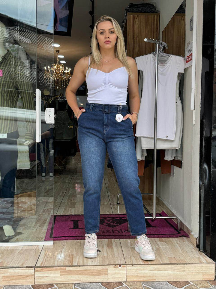 Calça Jeans Mom Opal Com Cinto Leon - Leon Elegance