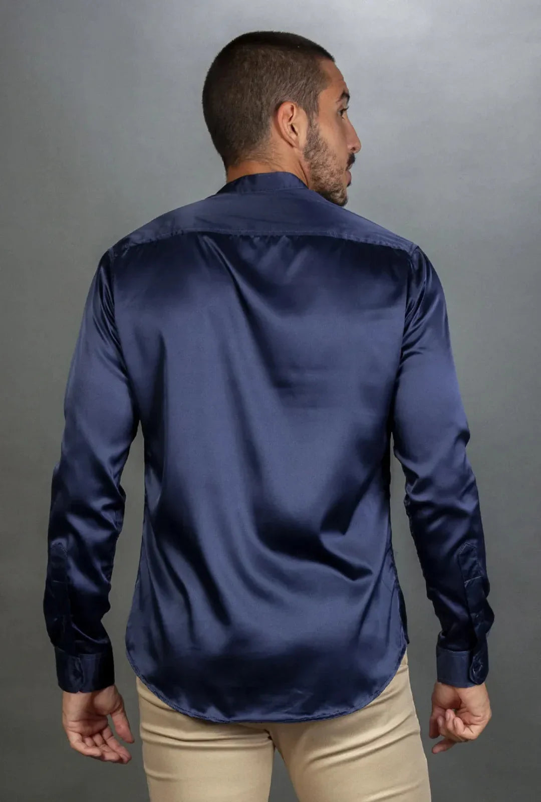 Camisa Longa Cetim Gola Padre Leon
