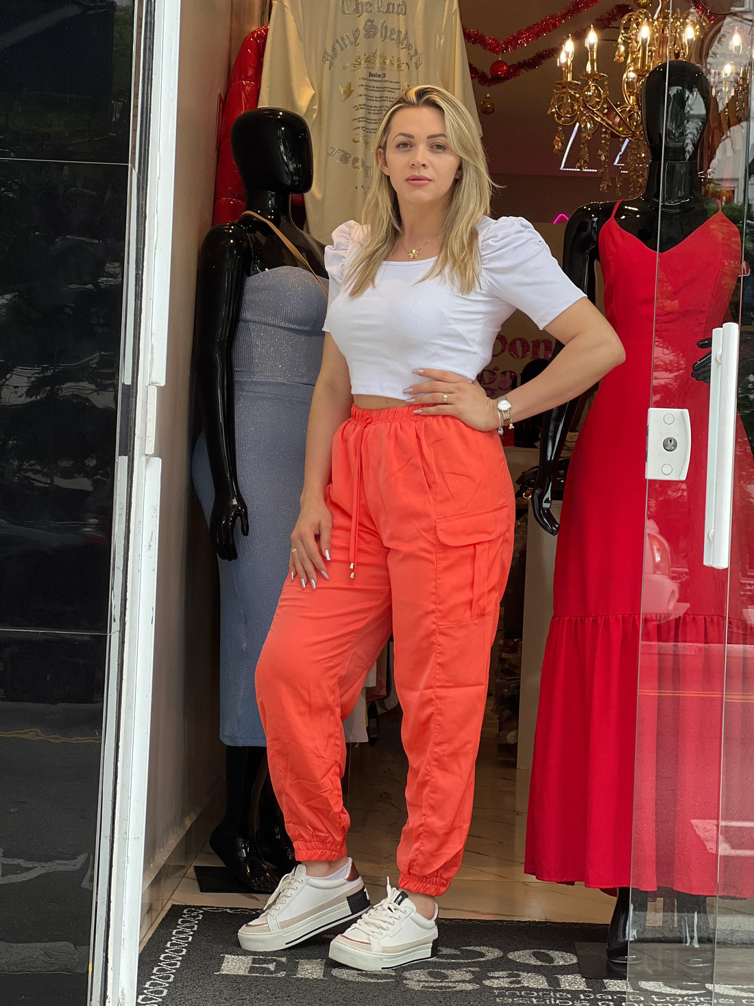 Calça Cargo Feminina Com Punho Leon