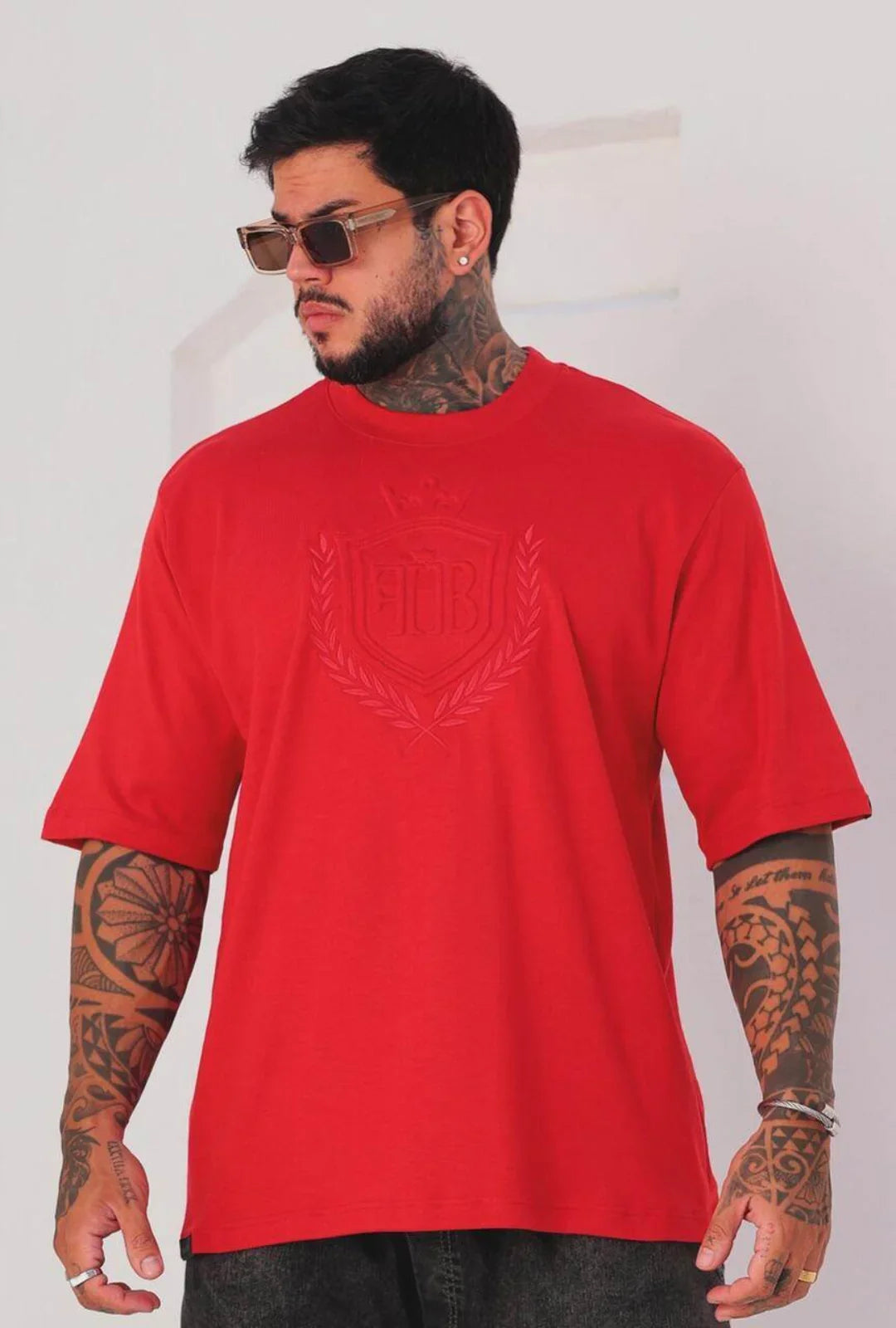 Camiseta Oversized Brasão Relevo Leon