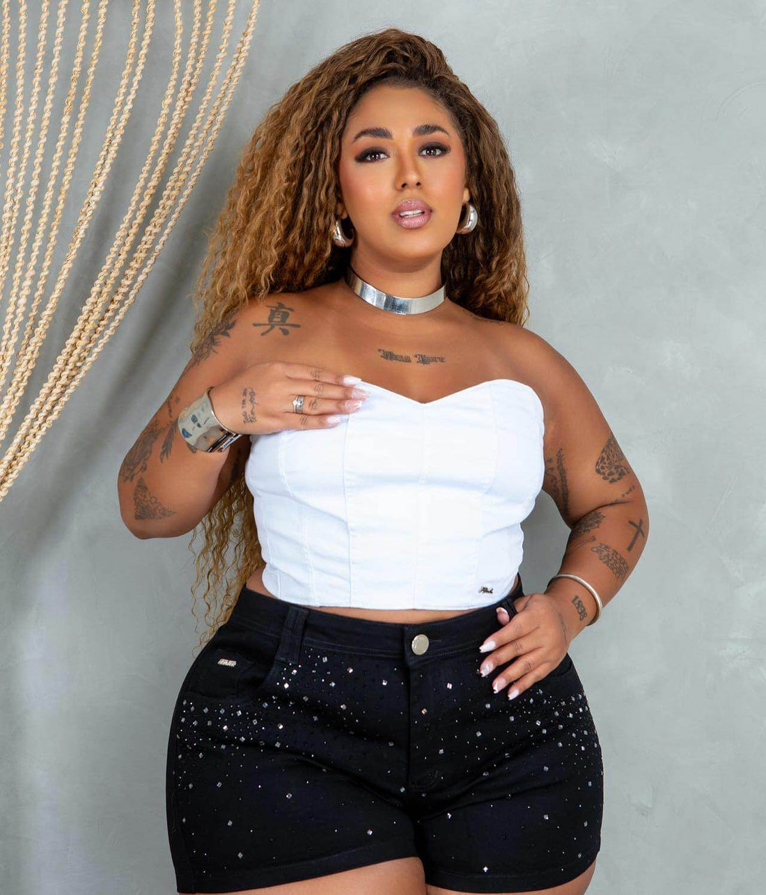 Cropped Plus All White Leon - Leon Elegance