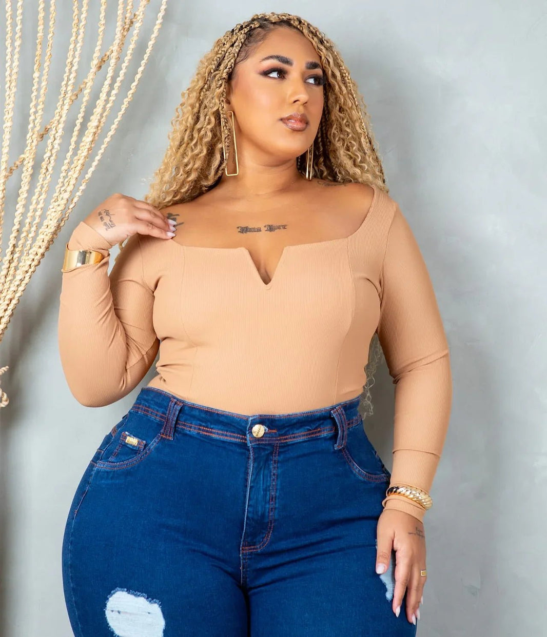 Body Manga Longa Decote V Plus Size Fofofinha - Leon Elegance