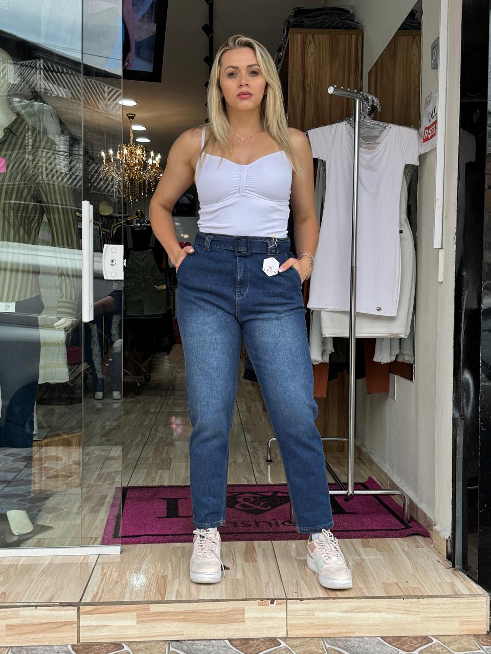 Calça Jeans Feminina Mom Blue sol - Leon Elegance