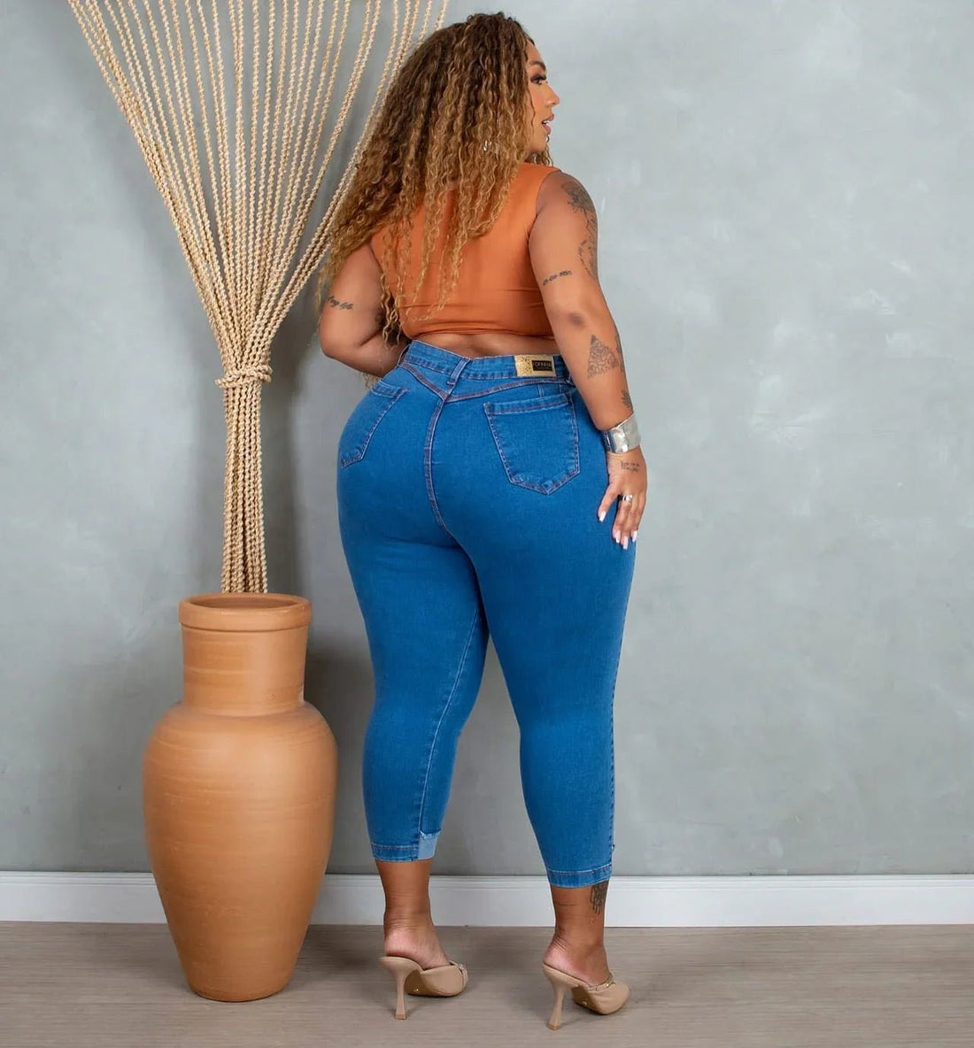 Calça Jeans Feminina Plus Size Cintura Alta fofinha - Leon Elegance
