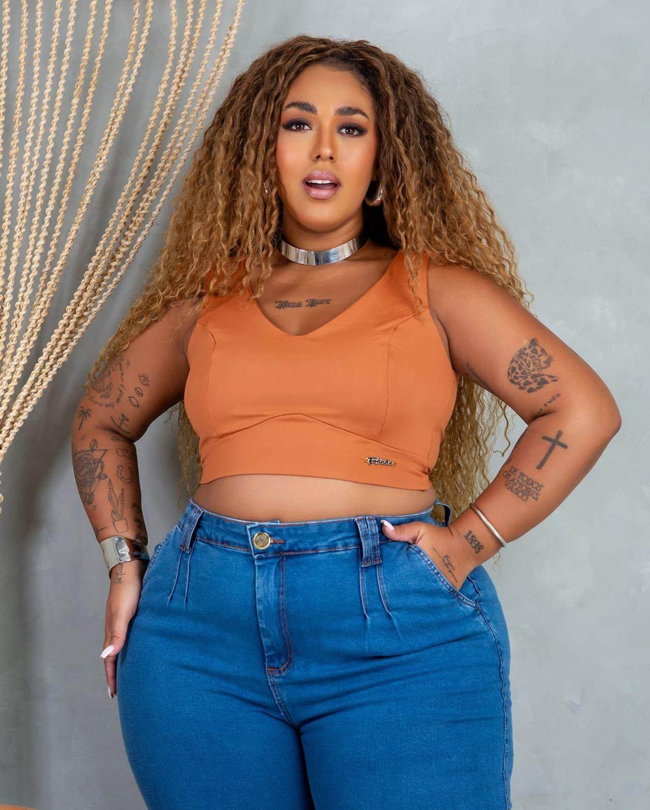 Calça Jeans Feminina Plus Size Cintura Alta fofinha - Leon Elegance