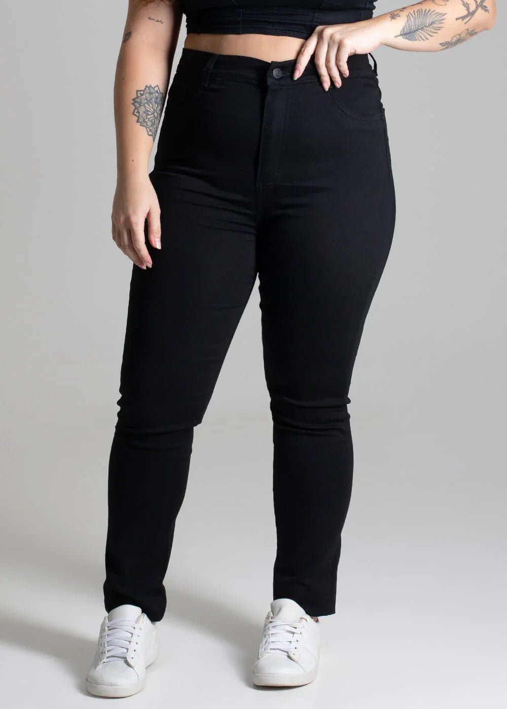 Calça Jeans Feminina Sawary Skinny Preta Cintura Alta - Leon Elegance