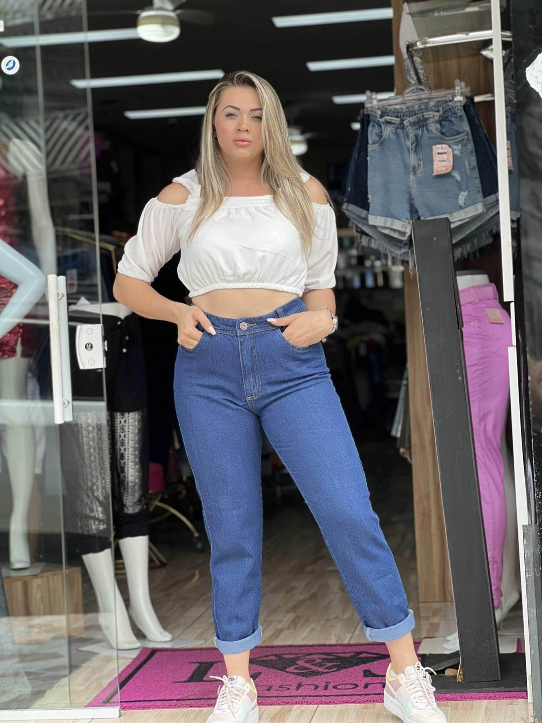 Calça Jeans Mom Ultra Leon - Leon Elegance