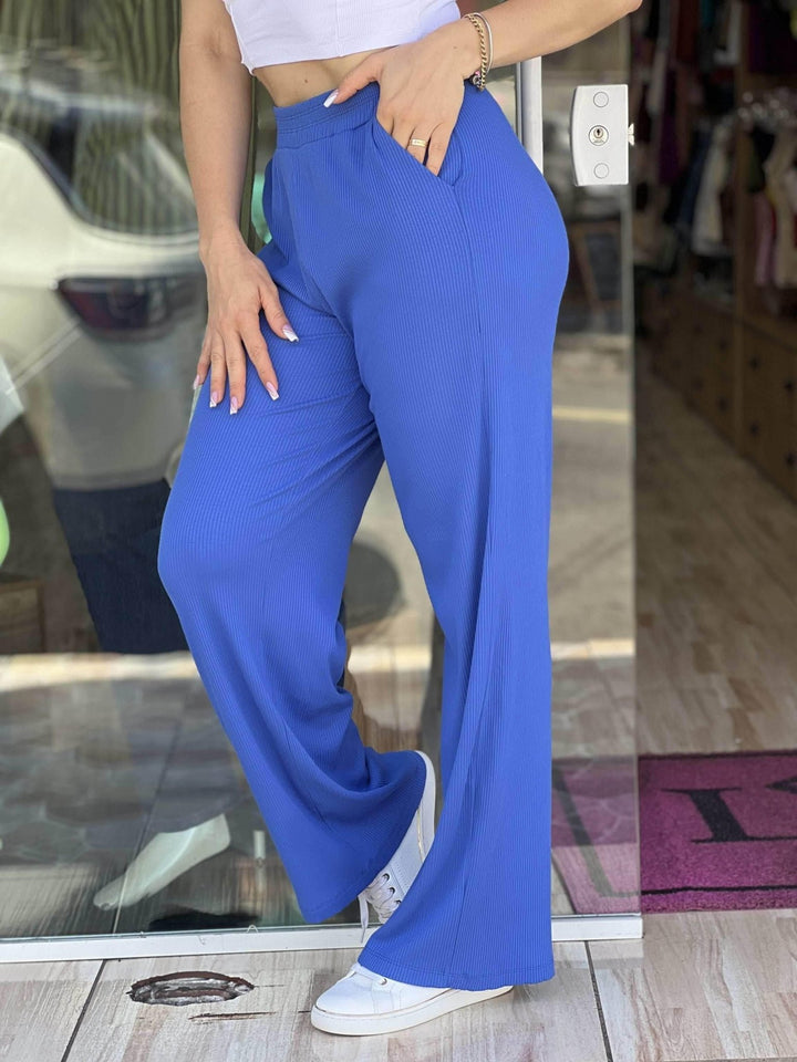 Calça Pantalona Canelada Leon - Leon Elegance