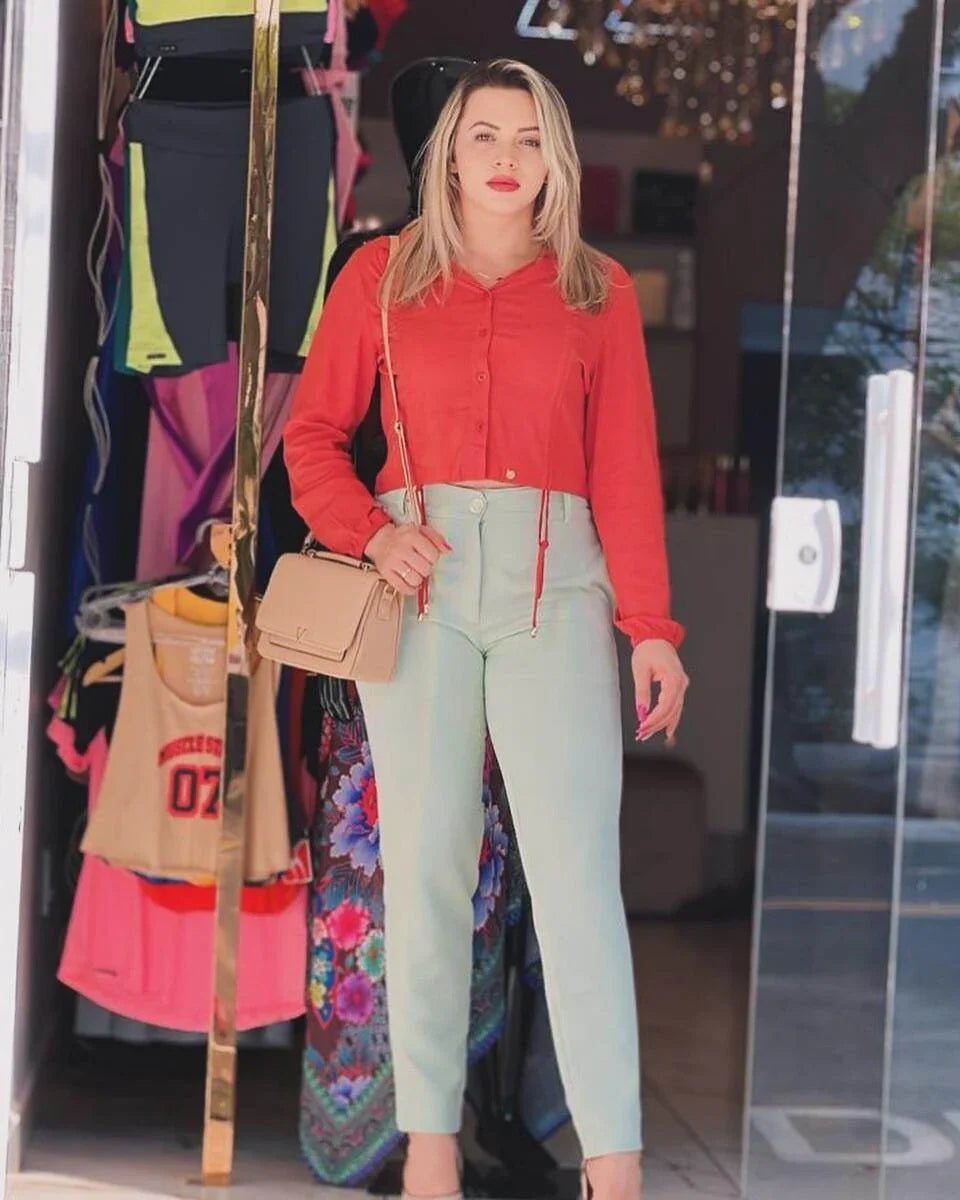 Camisa Cropped Ajustável em Linho Leon - Leon Elegance