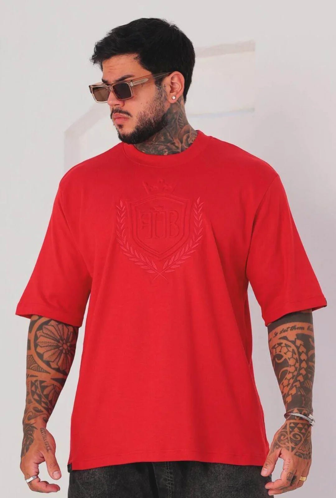 Camiseta FB Oversized c/ Brasão Bordado - Leon Elegance