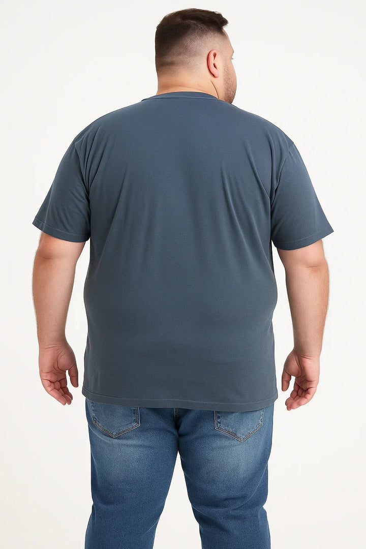 Camiseta Gola V Logo Bordado - Leon Elegance