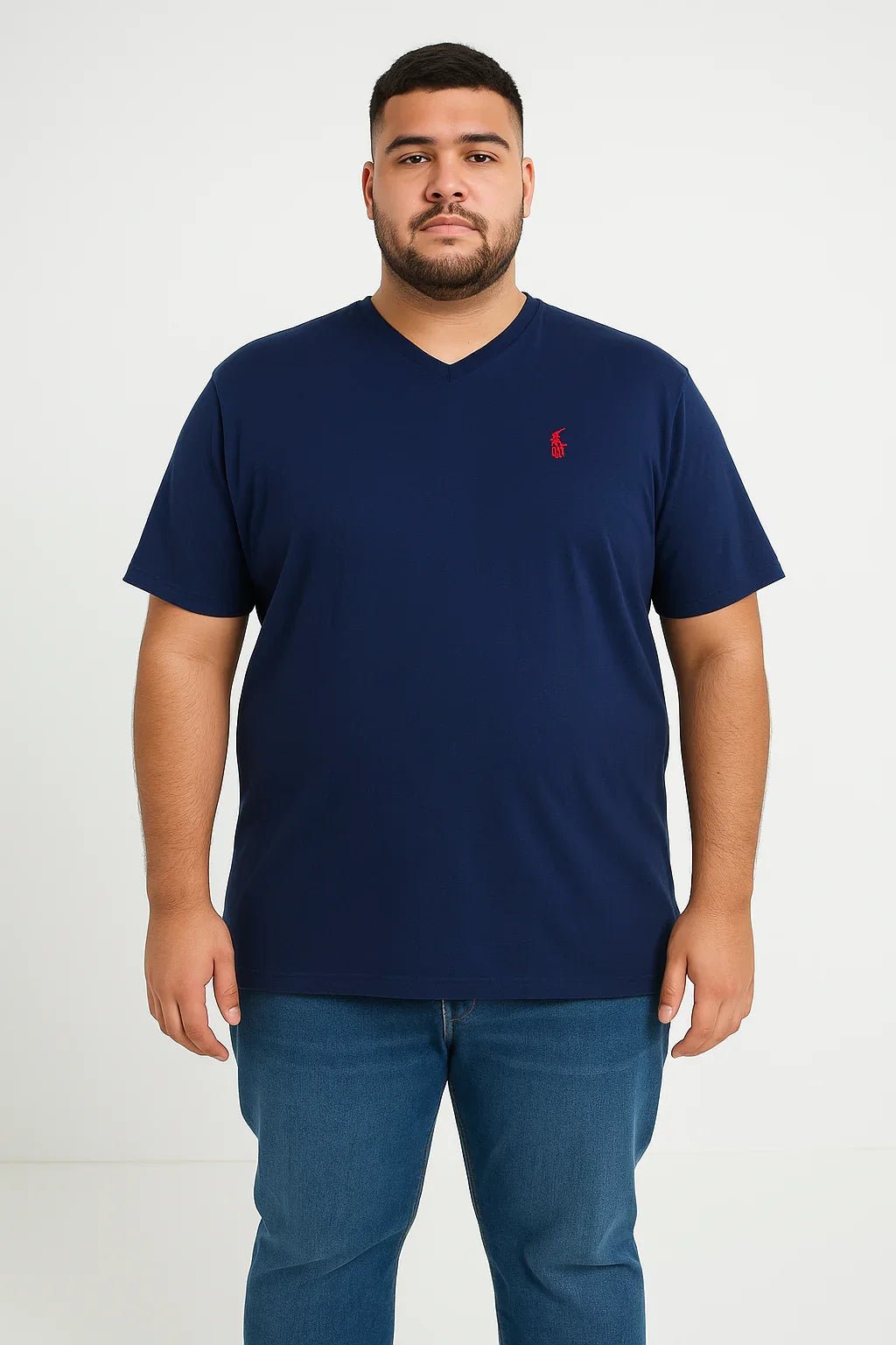 Camiseta Gola V Logo Bordado - Leon Elegance