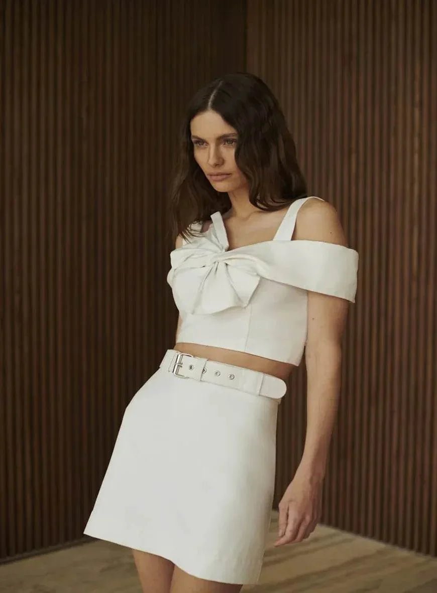 Conjunto Tufi Duek Branco com Cropped Laço e Saia Cintura Alta - Leon Elegance