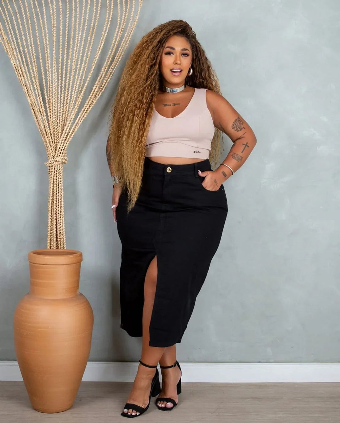 Cropped Básico Decote Redondo Plus Size Fofofinha - Leon Elegance