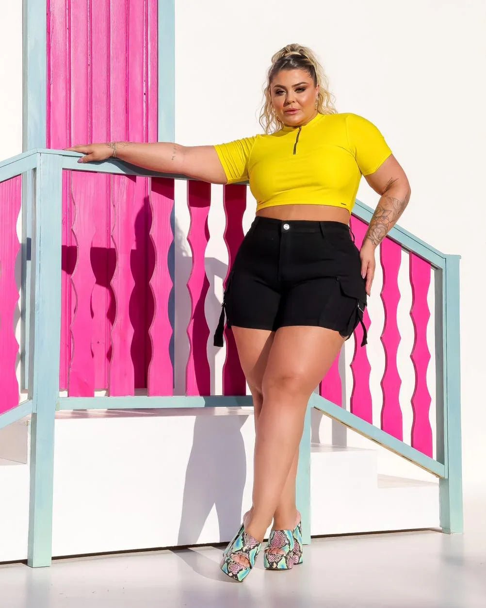 Cropped Bloom Charm Mirela fofinha - Leon Elegance