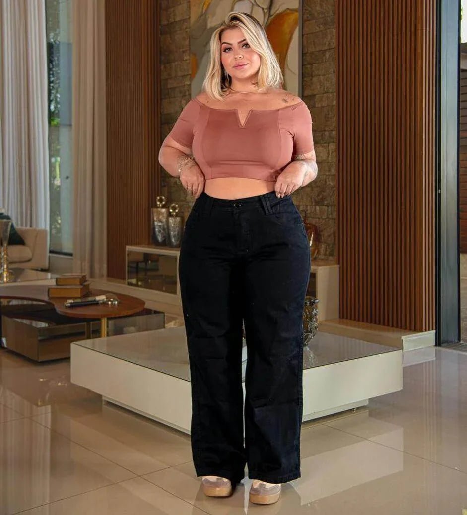 Cropped Decote Reto Detalhe V Plus Size Fofofinha - Leon Elegance