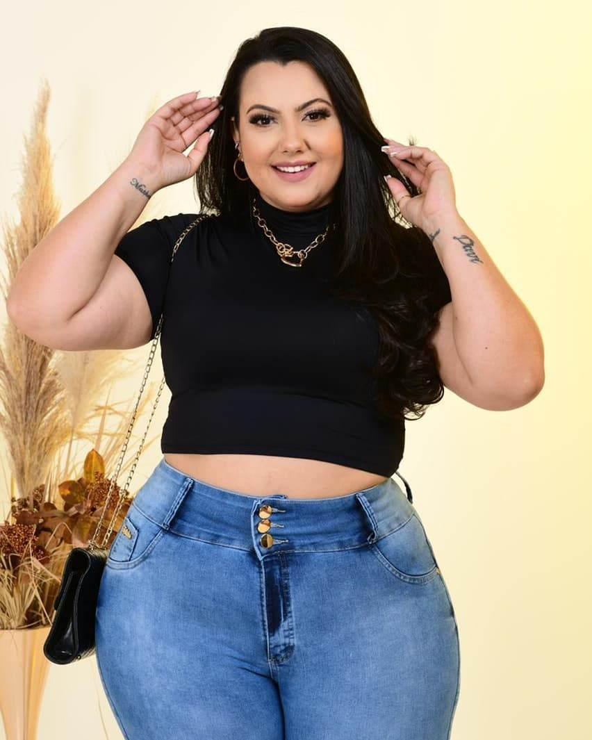 Cropped Gola Alta Manga Curta Plus Size Fofofinha - Leon Elegance