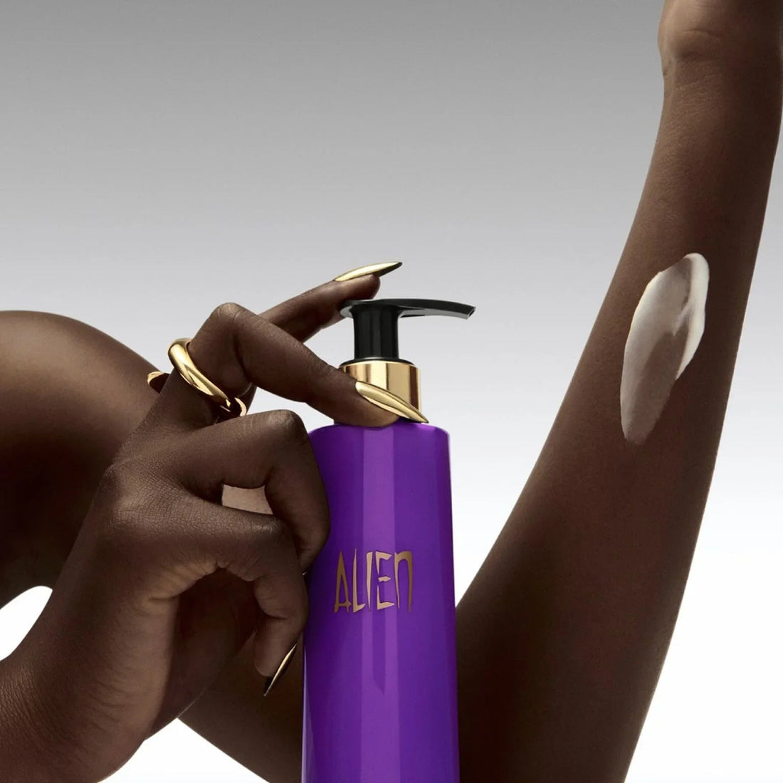 Hidratante Corporal Mugler Alien - Leon Elegance