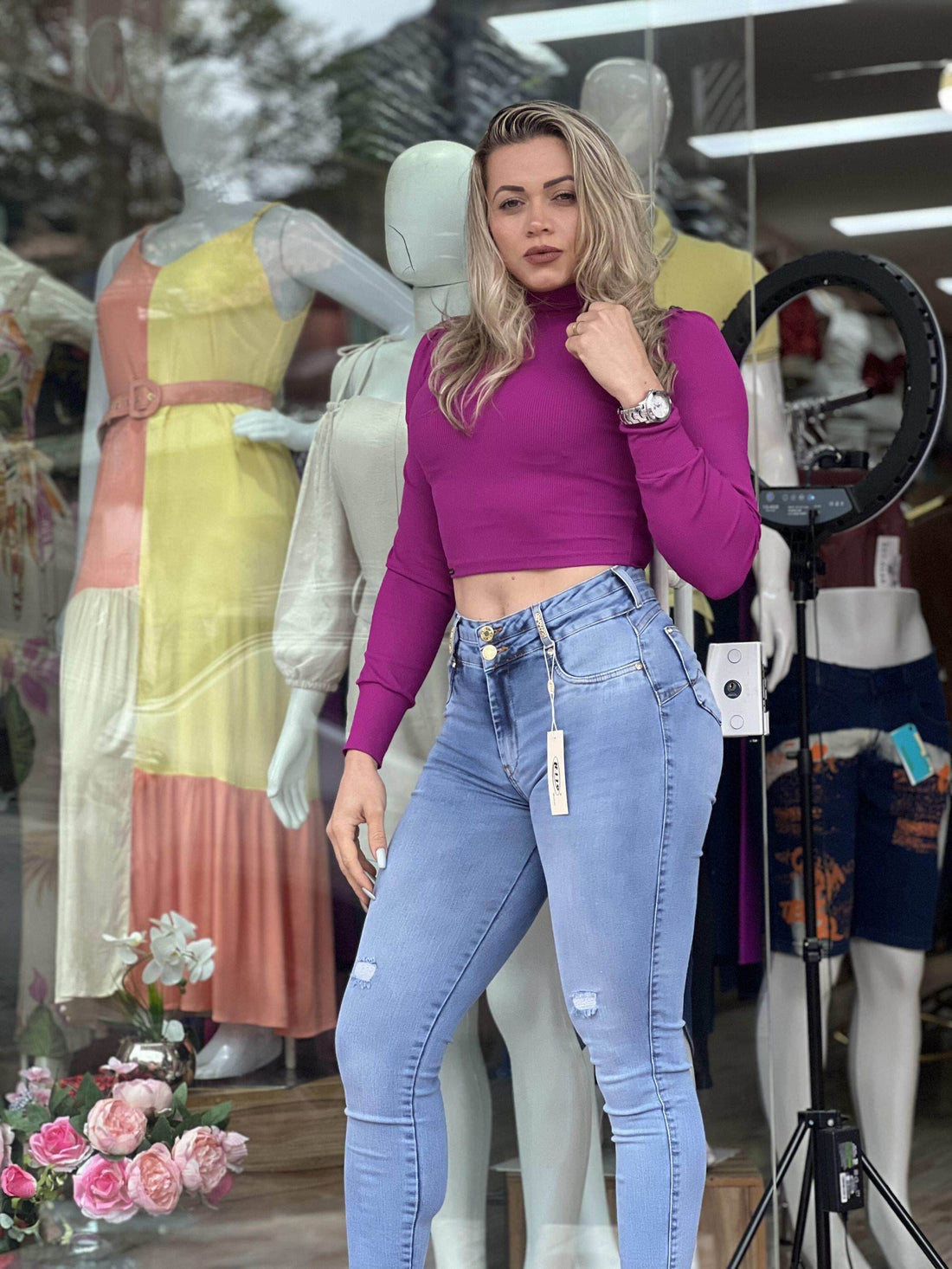 Cropped Gola Alta De Manga Naluna Leon - Leon Elegance