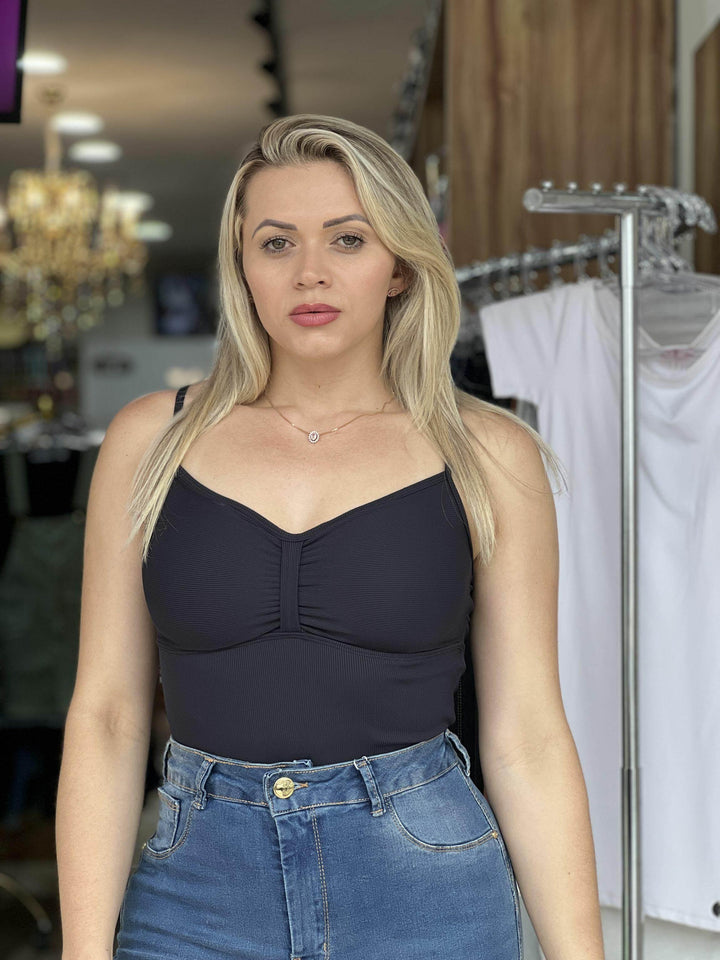 Cropped Canelado Lireane com Bojo Leon - Leon Elegance