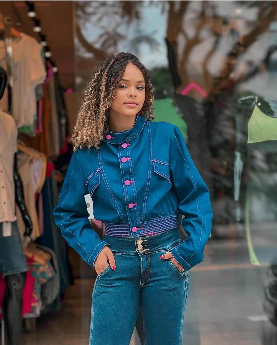 Jaqueta Jeans Bomber Com Pesponto Leon - Leon Elegance