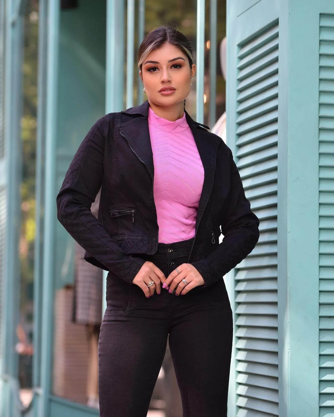 Jaqueta Klepton Feminina Preta Cropped Alfaiataria - Leon Elegance