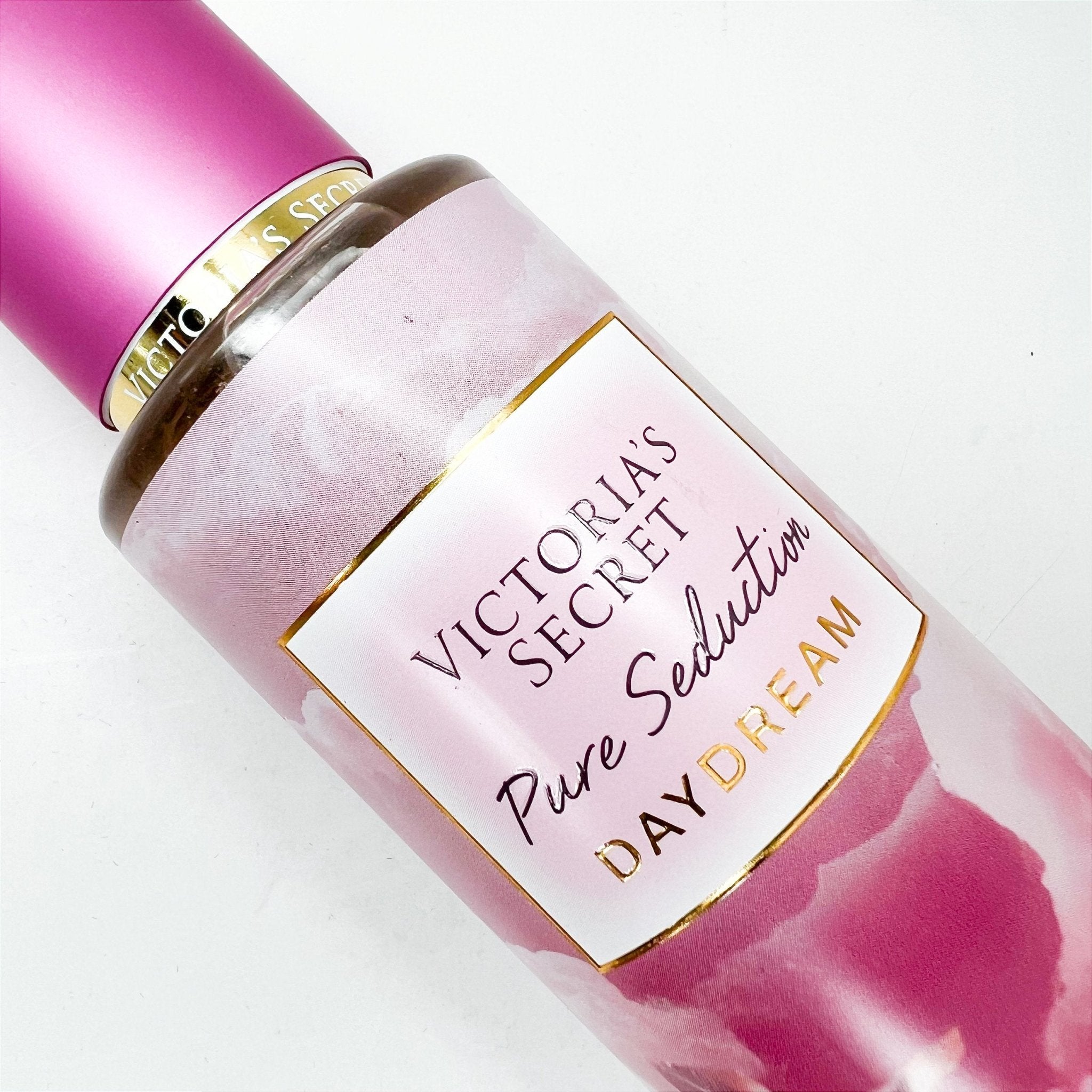 Kit Victoria’s Secret Pure Seduction Daydream Body Splash 250ml + Hidratante 236ml - Leon Elegance
