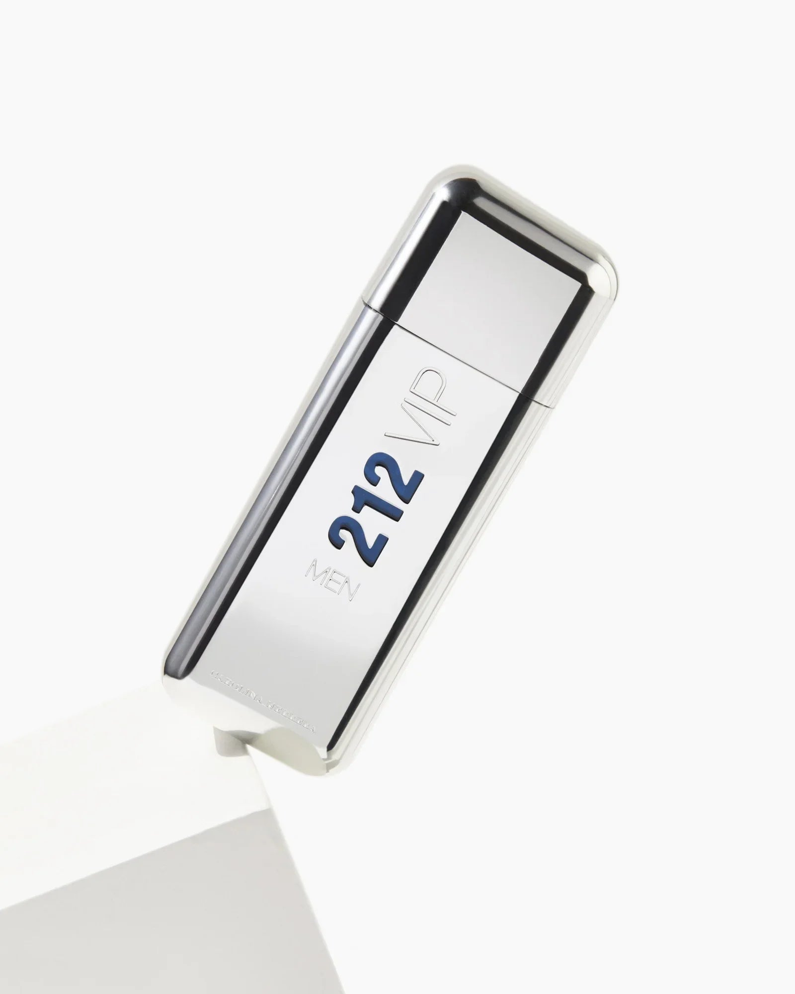 perfume 212 vip men carolina herrera masculino eau de toilette 100ml - Leon Elegance