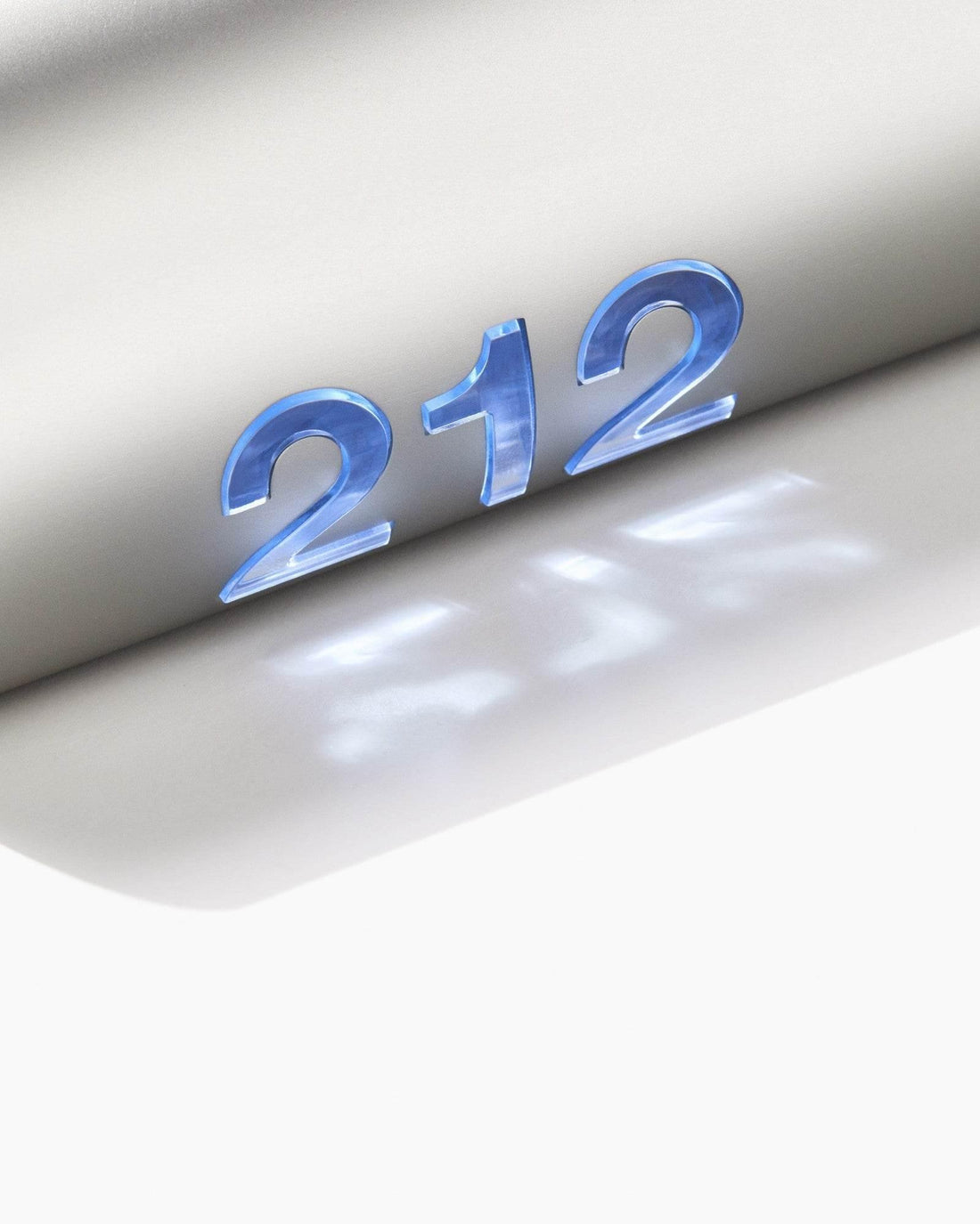 perfume carolina herrera 212 men nyc masculino eau de toilette 100ml - Leon Elegance