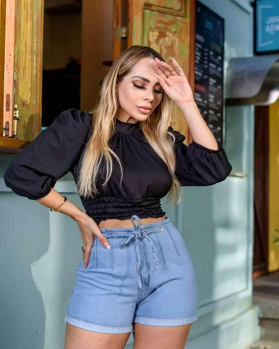 Short Jeans Femme Com Ilhós Leon - Leon Elegance