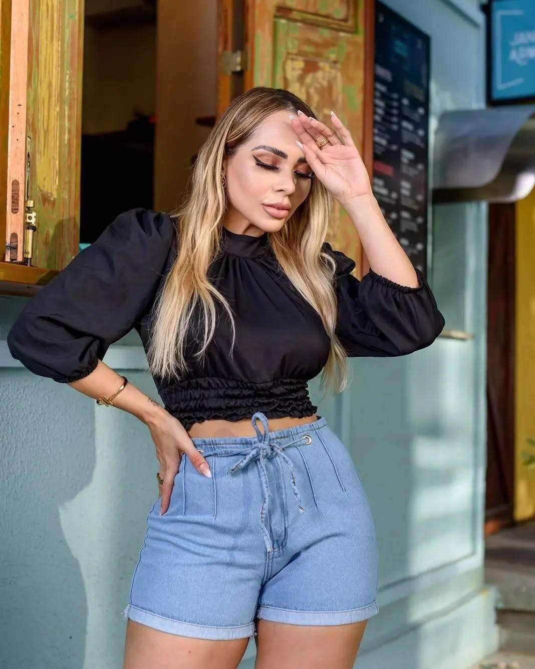 Short Jeans Femme Com Ilhós Leon - Leon Elegance