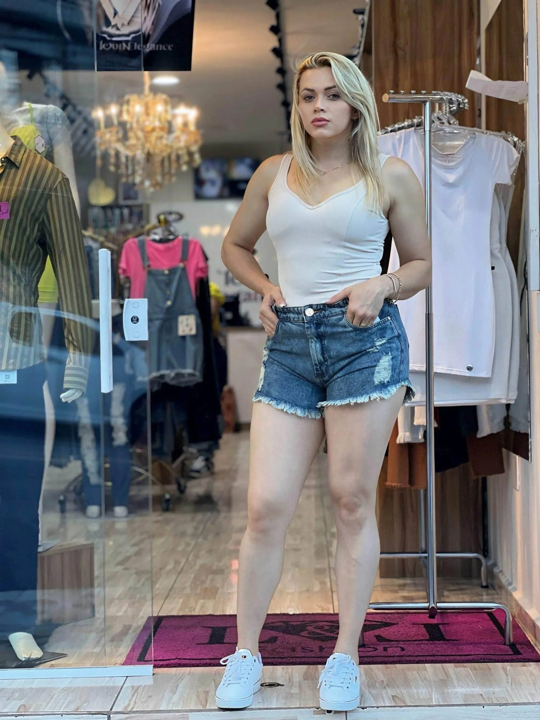 Shorts Jeans Destroyed Kenia Leon - Leon Elegance