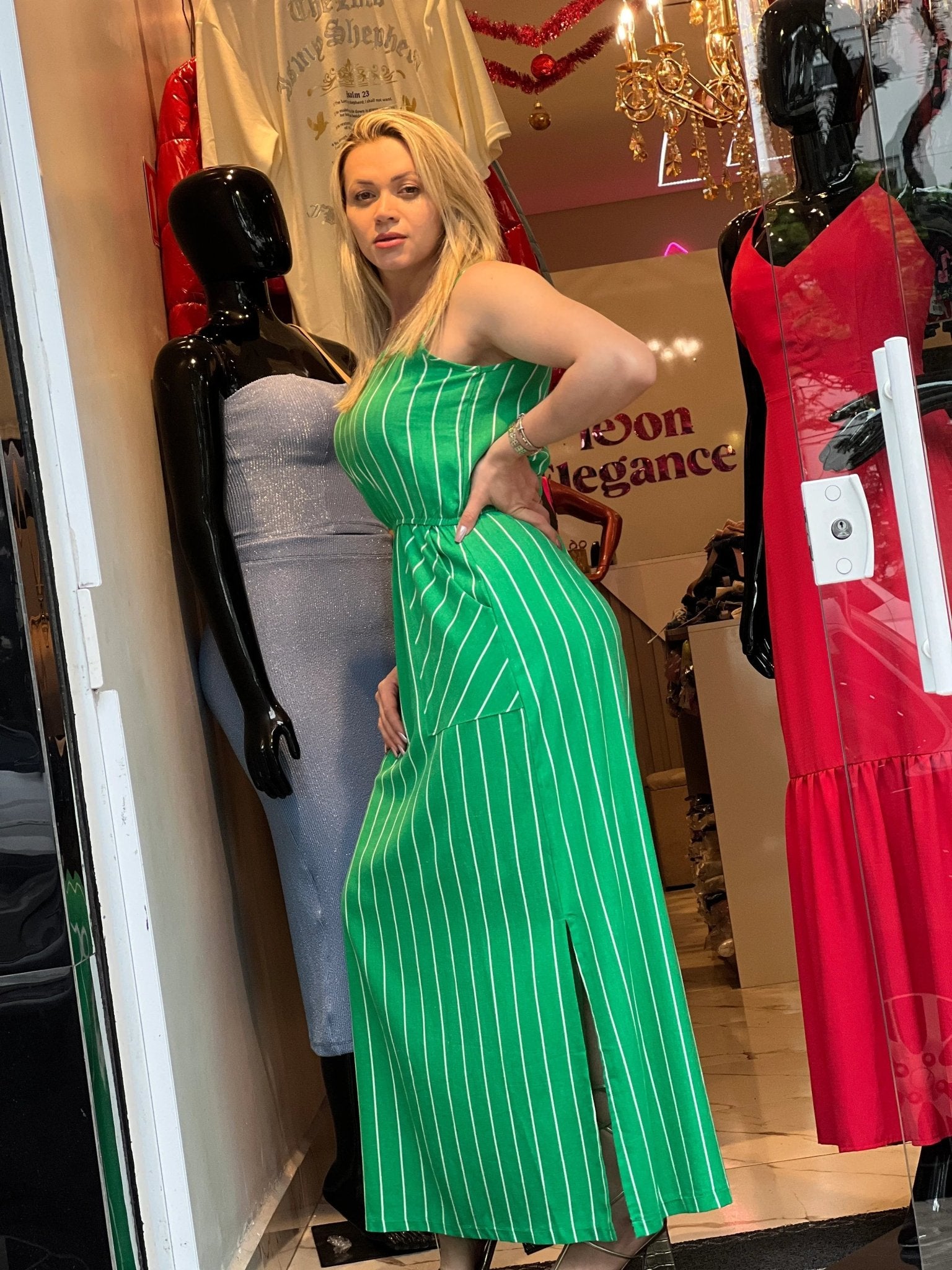 Vestido Longo Verde Listrado com Fenda Treluna - Leon Elegance